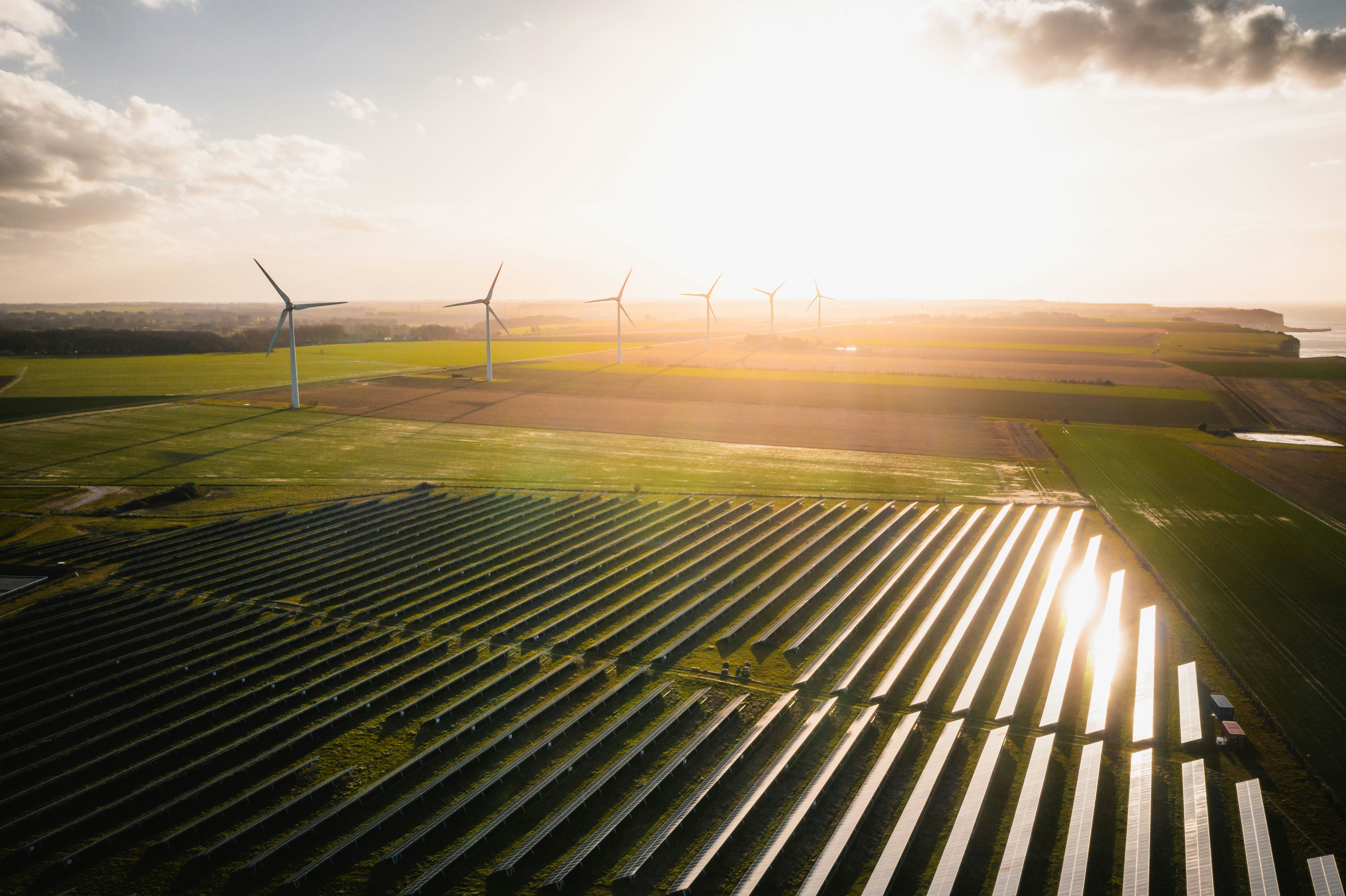 CCC: UK net-zero delivers 2-4x ROI